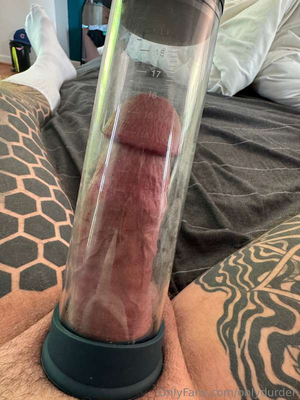 Who else likes to pump their cock? 3
