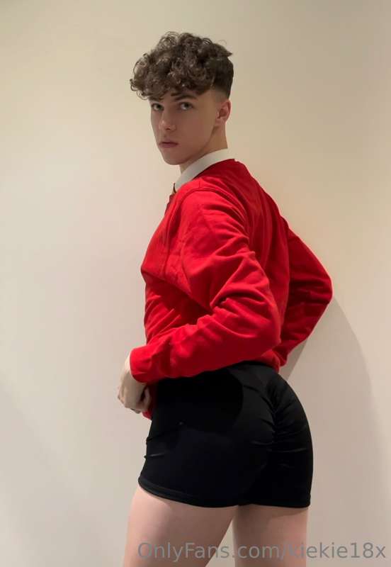 Wanna give me some extra lessons? 🫶🏻😏 21