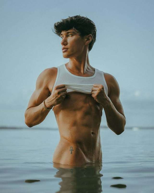 Just letting the water do its thing. 🌊🤍🌊