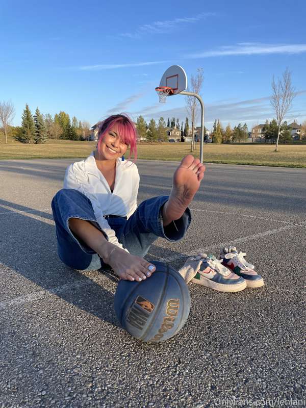 Played 21 today and won 2/3 games. Fun fact: my short ass wa.. 2