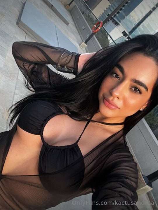 🔞🍑 @emilylopez777🍑🔞Attractive brunette with subtle curves, r.. 1