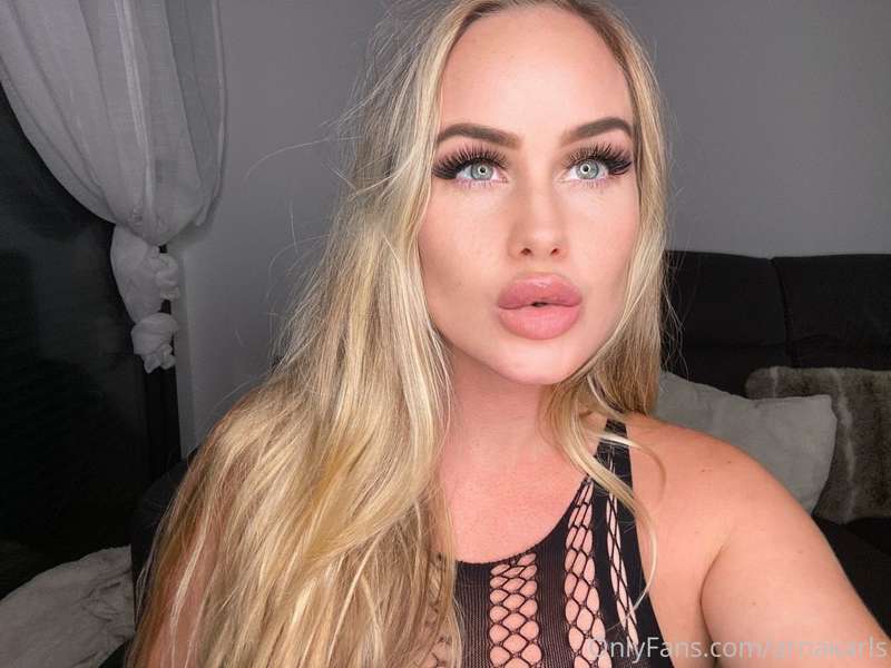 I want you to cum in my mouth 😛😈
