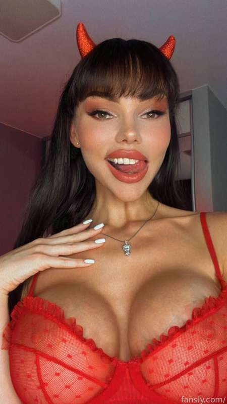 Amyhorny - Fansly - 29 Aug, 2022 1