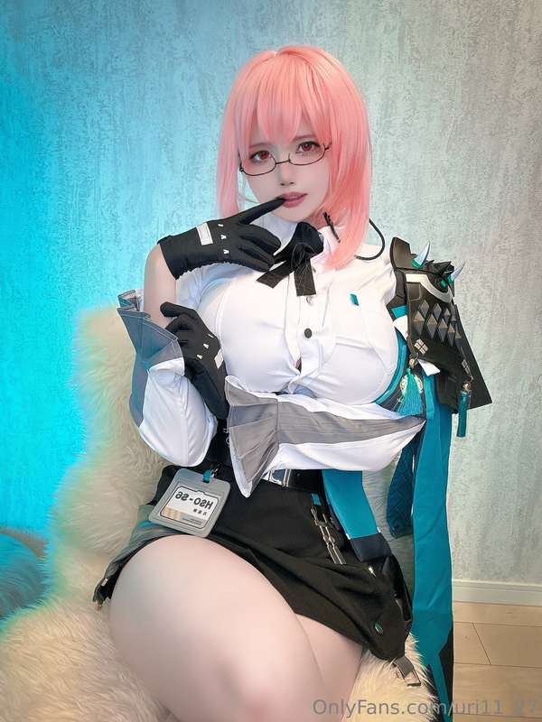 Don't get a boner looking at all the broken bosoms💗My dear  .. 1