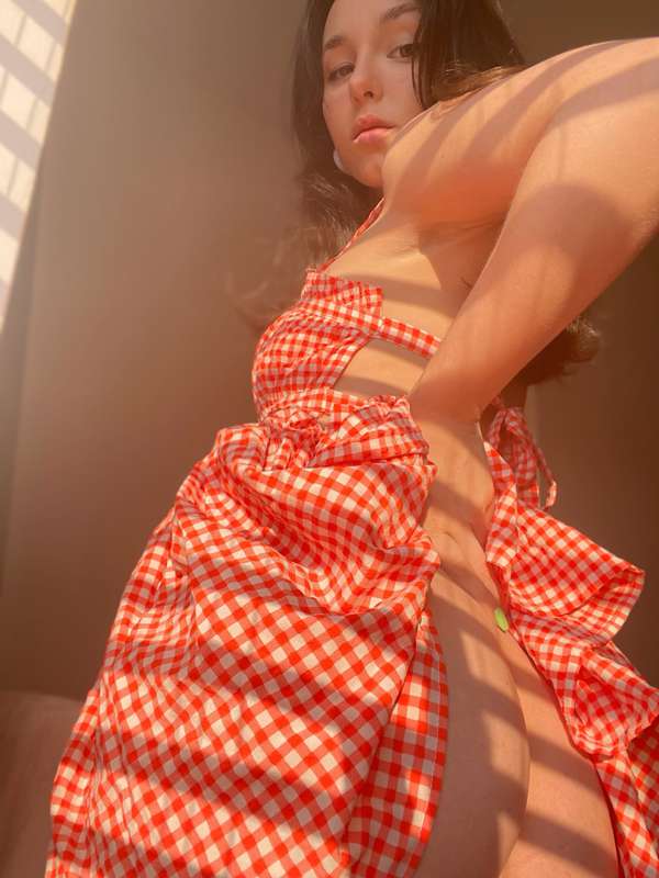 Wanna go for a picnic, fuck against a tree and then feed eac.. 5