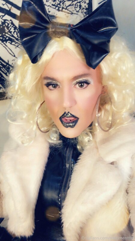 Gold Nails - Black Vinyl - White Fur 7