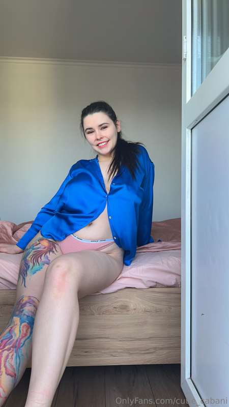 A little morning warmth from me… want to get closer? 💋