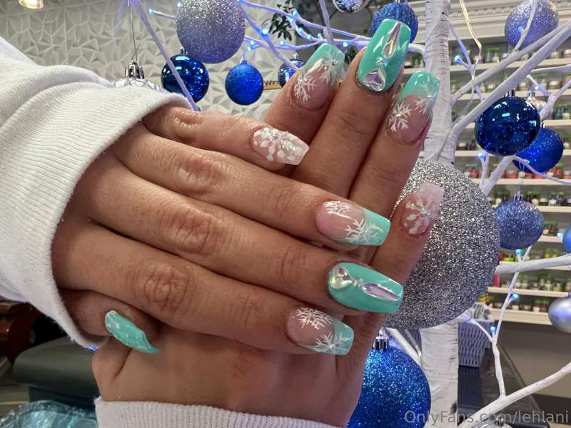 Gosh I love my hand nails so much too 😍😍😍 4