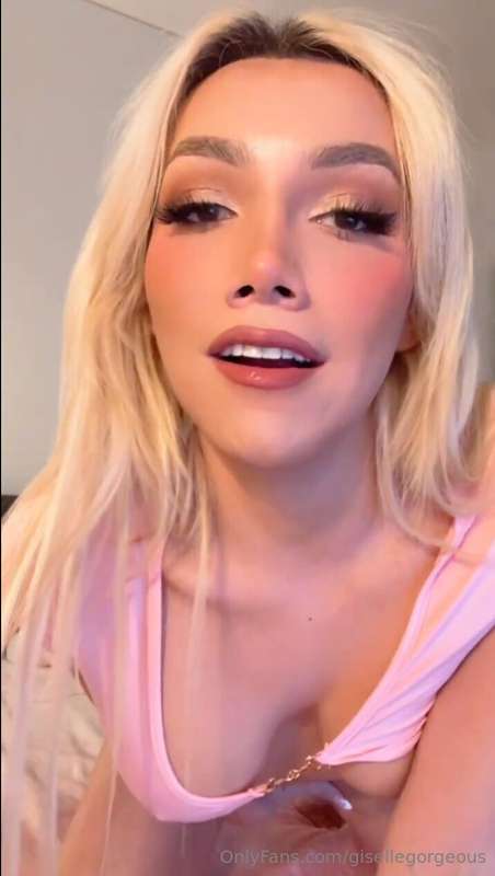 Cum tell me exactly what I want to hear 😈🩷