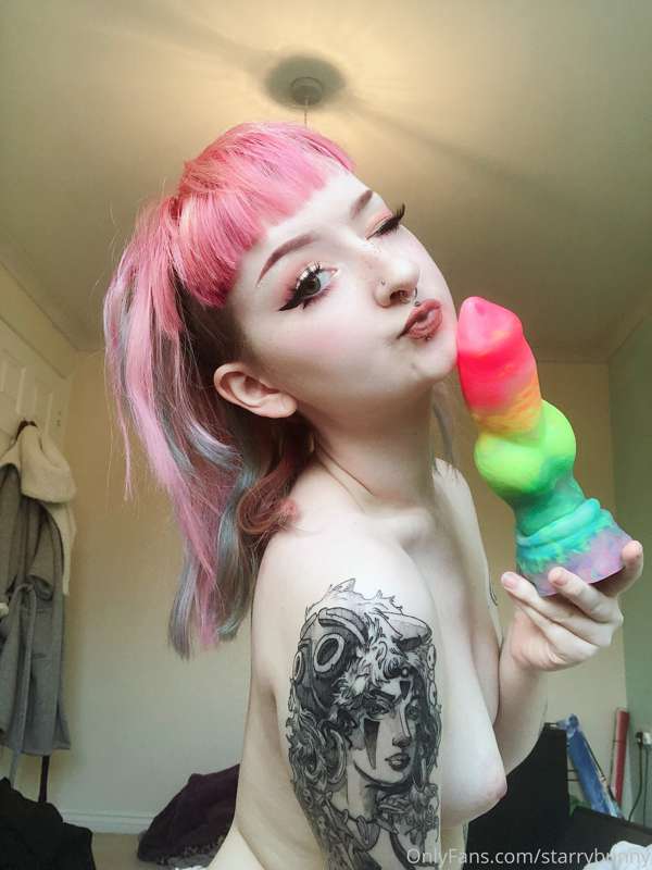 Cumming with my vibrator at the end 💗 7