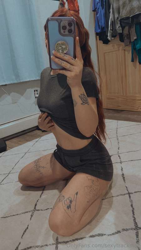 Message me for customs 🥵🥵🤫😈