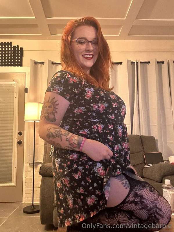 Cum lick my pretty pussy 🥺 I wanna cover your face in my cre..