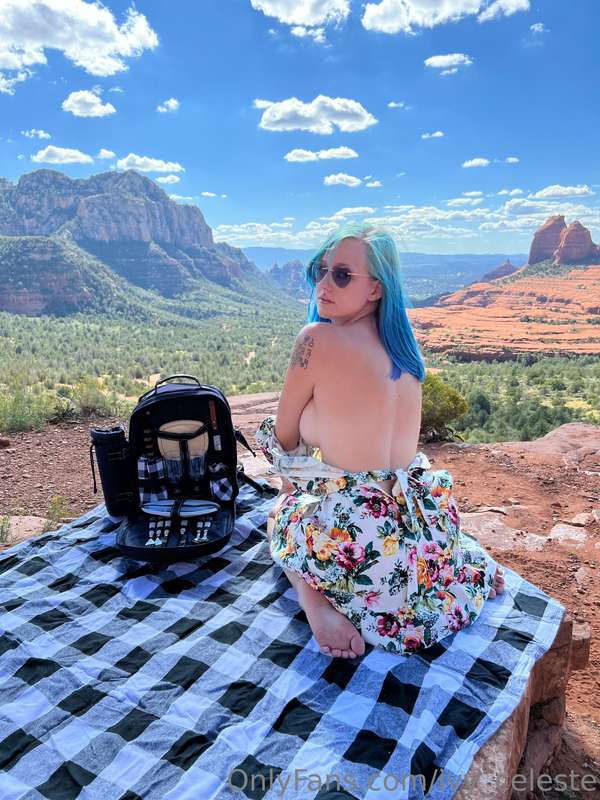 I wanted to have sex but my husband is afraid of heights😭 it.. 4