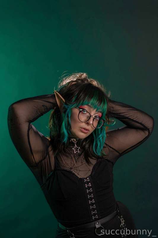 not the usual type of content but i got to model for a frien.. 2