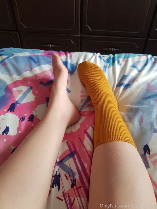 Do you like watching me take off my socks? 6