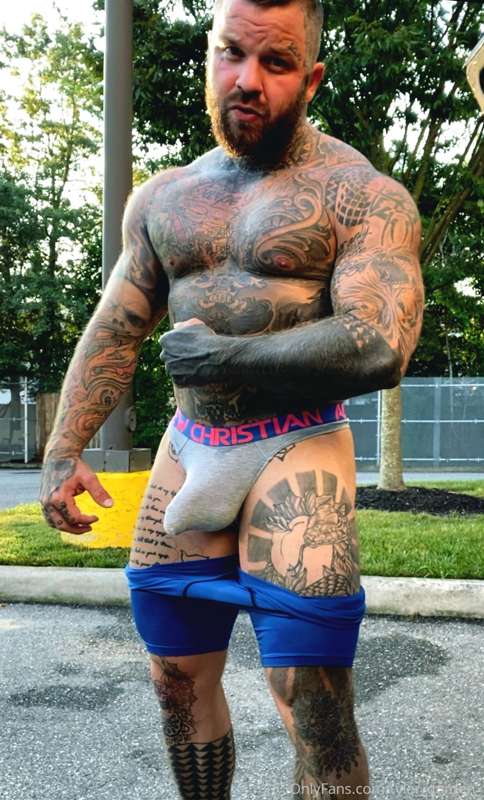 😘 daddy’s bulge