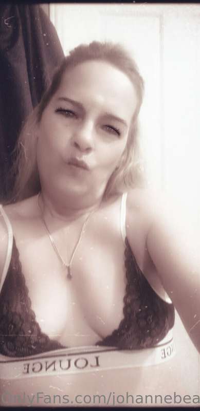 en noir et blanc, imagine moi nu tu me ferai quoi !!!!!