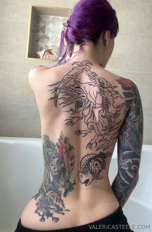 i started working on the rest of my back piece yesterday :)i..