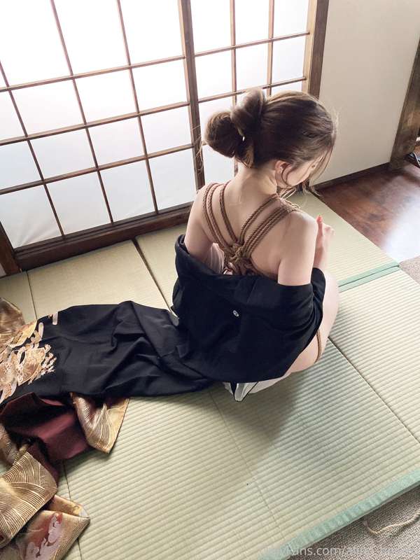 Master, take care of me....
✨✨✨ 3
