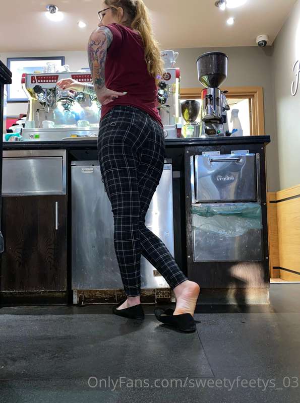 Your favourite barista is back . Ready to make some good cof.. 6