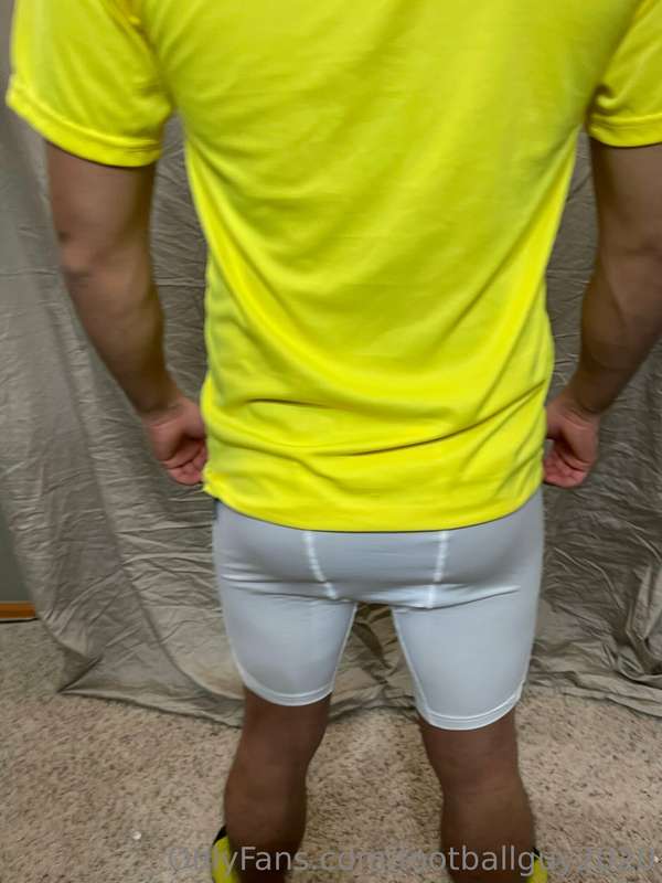 The horny private and his VPL and beefy ass! Set 2