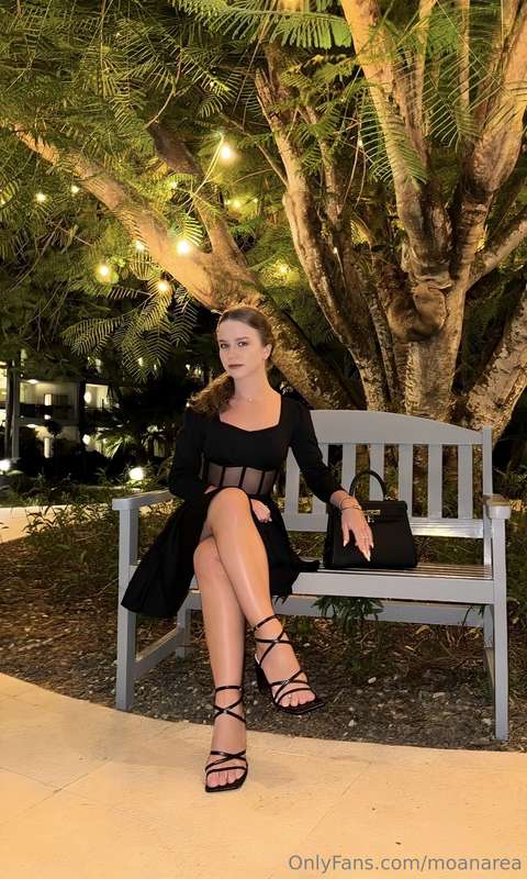 Atmosphere, lights, I'm in black... What's missing for a per.. 1