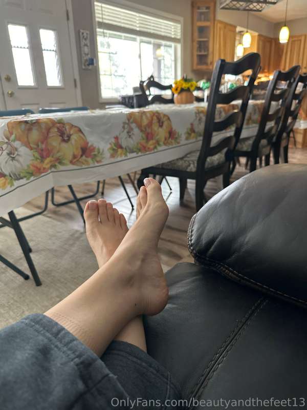 Thankful for all of you foot lovers! Have a wonderful Thanks..