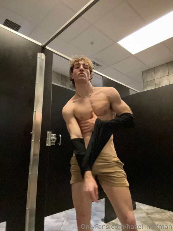 Here's a little gym selfie