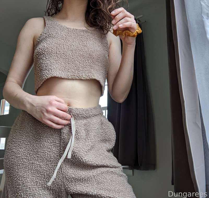Dungarees - Fansly - 03 Apr, 2022 8