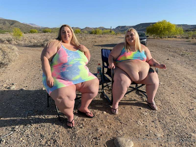 I can’t get over how good @fatemmastoned and I look in the s.. 1