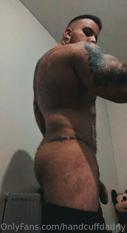 Swipe right to slowly take my clothes off baby ❤️😈🎁💦 5