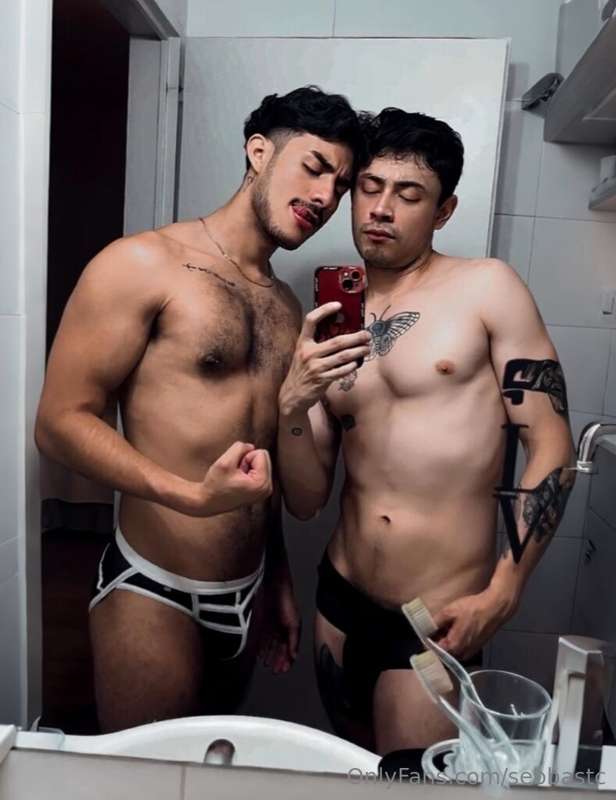 Que rica recibida me dio esta buena verga apenas llegué a BU..