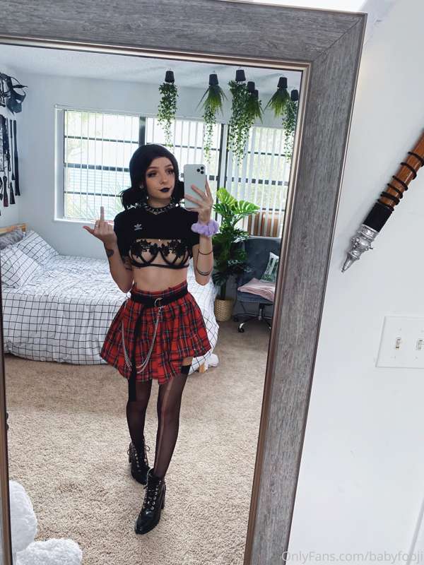 Goth girl set pt. 2 🖤⛓🕷🧸 I’m hoping to have the vid uploaded.. 9