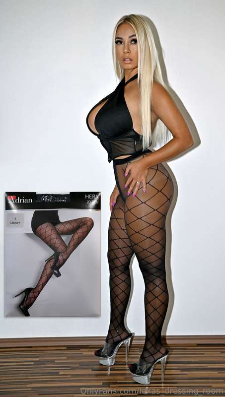 Pantyhose review: ADRIAN Hera (criss cross pattern - fishnet..