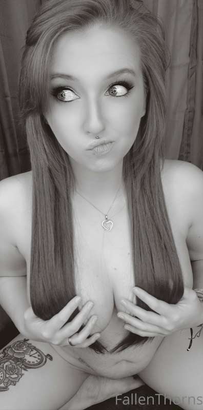 Fallenthorns - Onlyfans - 09 Jun, 2022