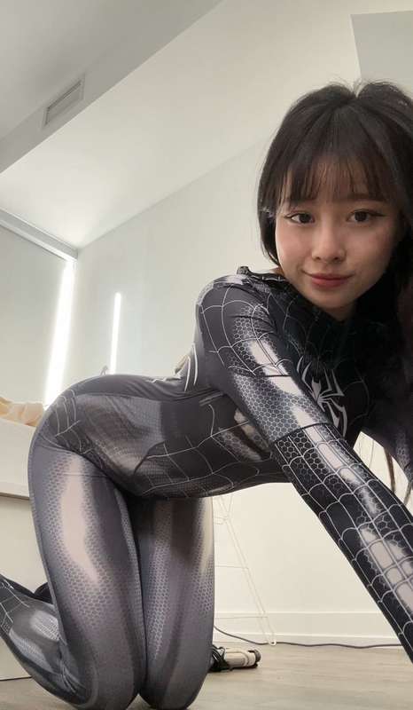 I'm on all fours on my floor 🫢 am I good enough for u? 