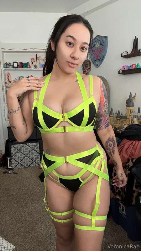 A little preview of what’s to come this week!!! 💚🖤 who’s exc..
