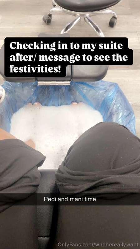 Message me if you want customs or vidchats!
