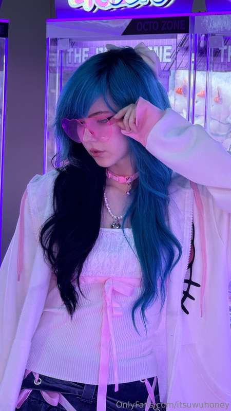 Went to the arcade on my birthday 🥳 Took a couple of cute pi.. 1