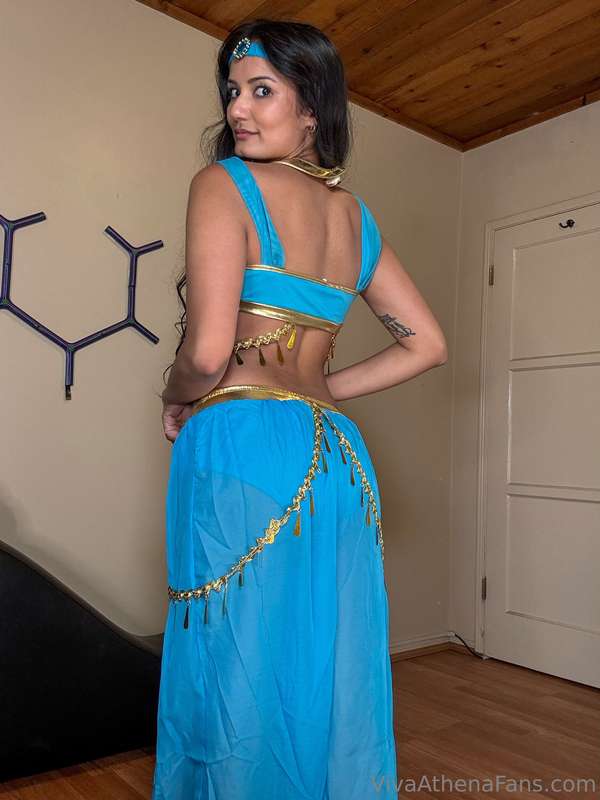 jasmine booty reveal 🍑🧞‍♂️