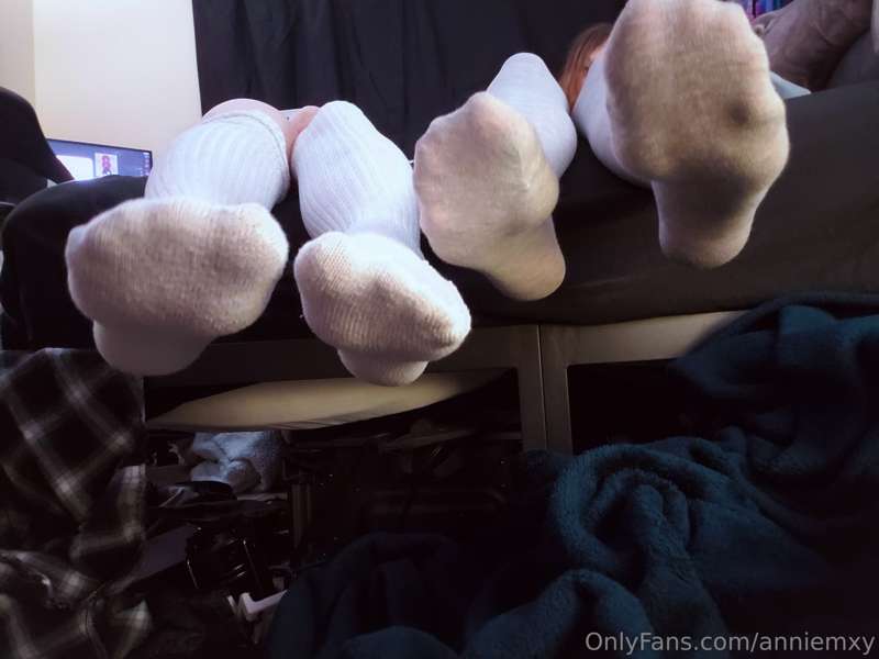 I had a LOT of requests for feet pics lately.. so here's 28 ..
