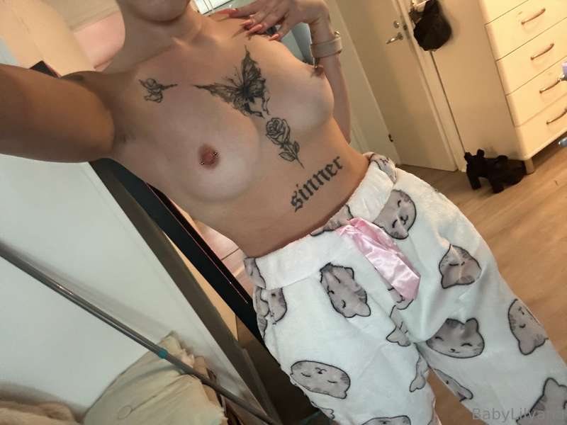 Tulisko joku heittää pyjamat päälle ja kattoo mun kans syksy.. 5