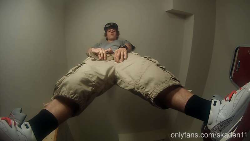 Any of you with an interest in dom/sub type p*ss videos invo..