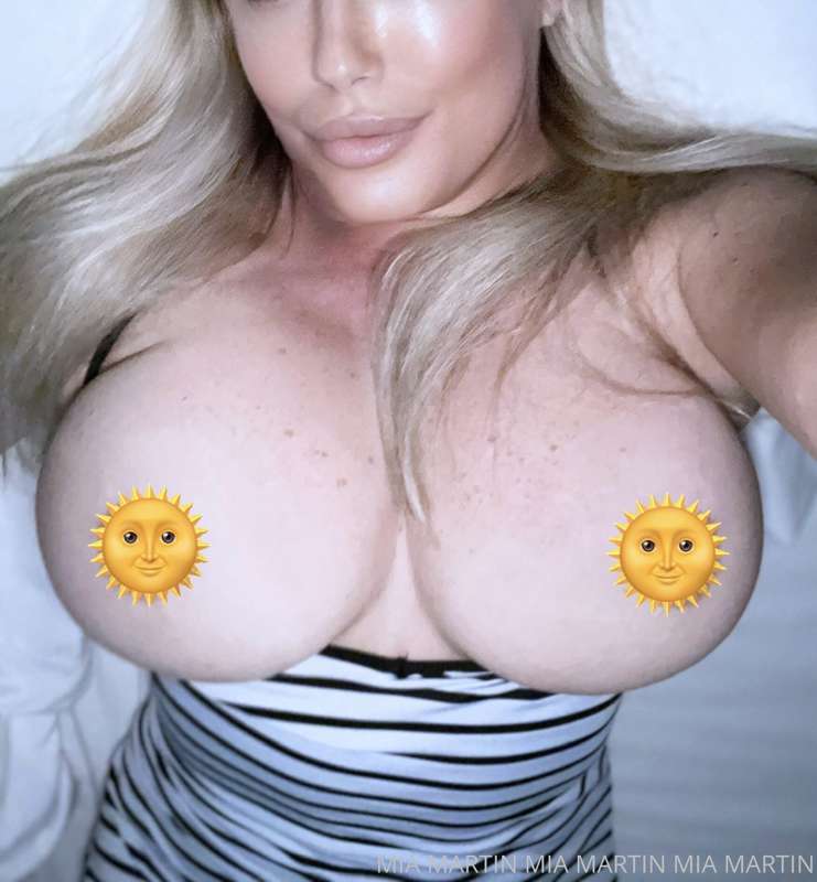 Message me for the full pics and see what I look like in the..