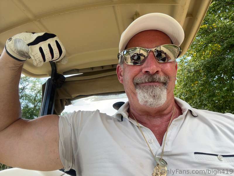 Golfing but the sleeves can’t hold me!!! 2