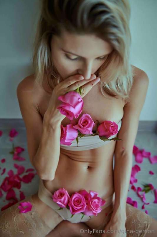 Smell my ***FLOWER***.🌹🌸 Let it flourish in your mouth.💋💥✨