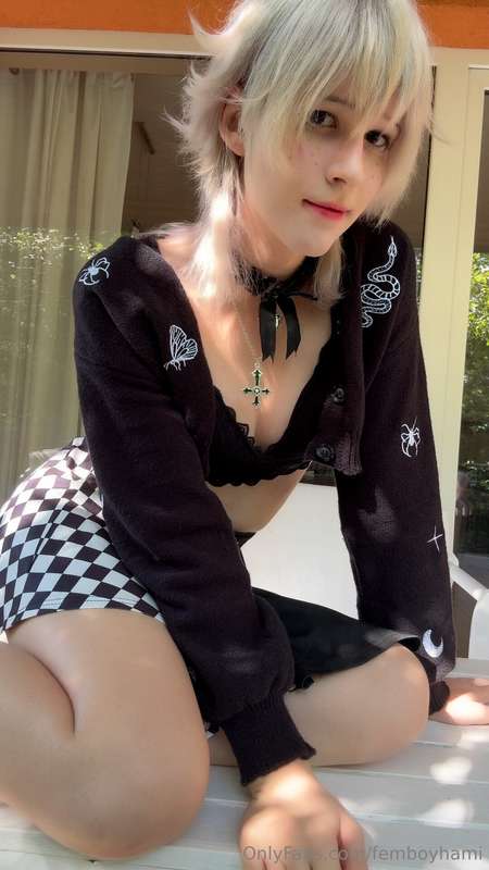 is it me or did my boobs grow again?!?! :33 they are so sens.. 8