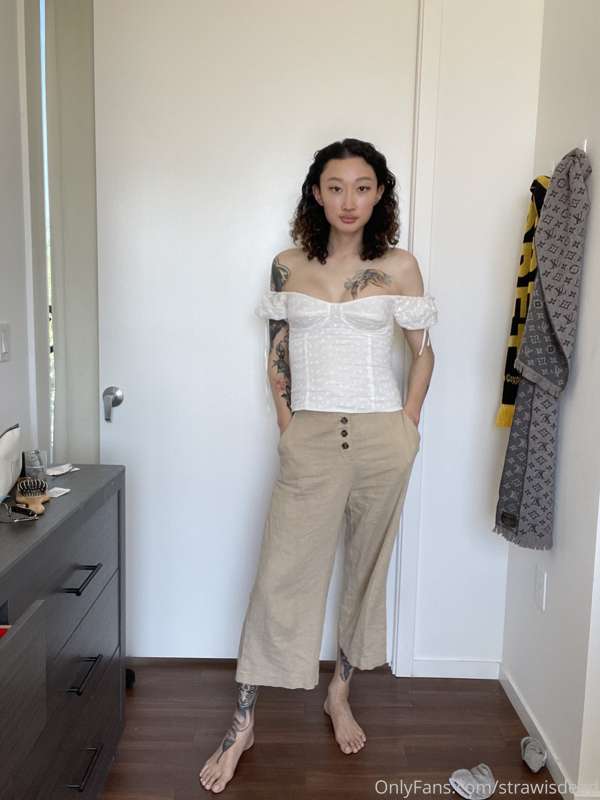 In a rare turn of events, it seems like all my clothes are o.. 3