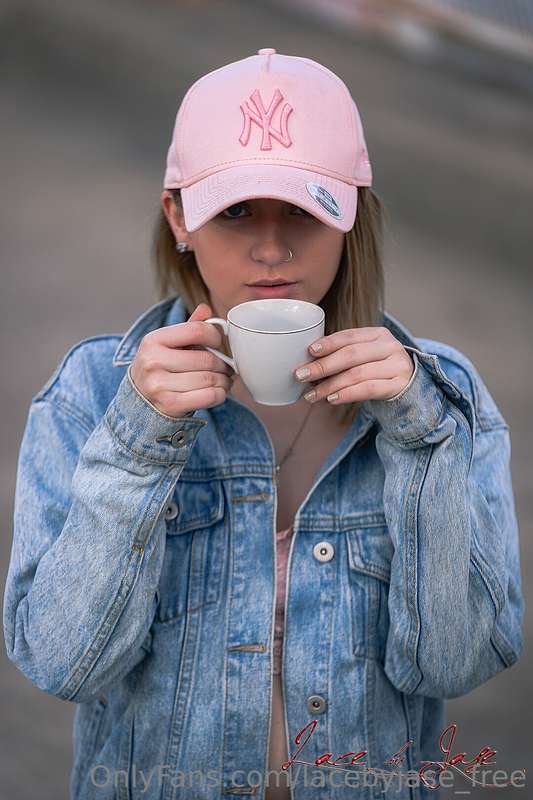 Free Set. 10 Images. 5