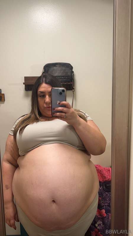 My bloated belly after trying the Krabby Patty meal from Wen.. 3